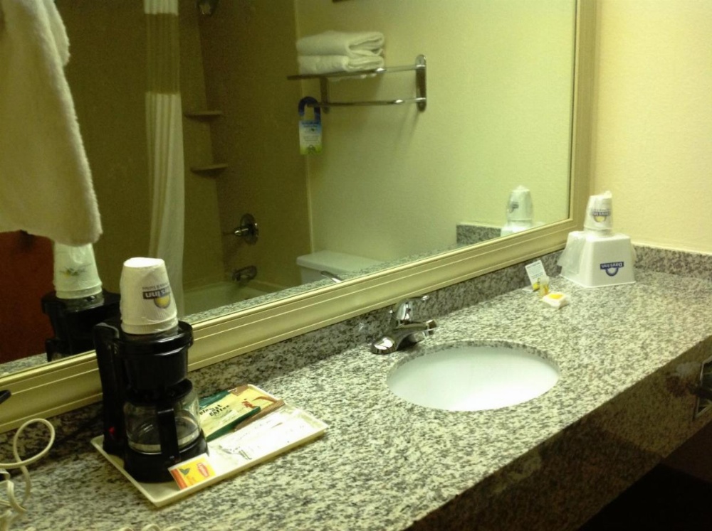 Days Inn by Wyndham Fayetteville-South/I-95 Exit 49 Image 11