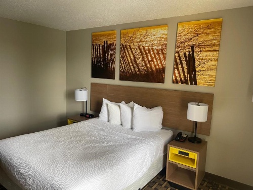 Days Inn by Wyndham Fayetteville-South/I-95 Exit 49 image 20