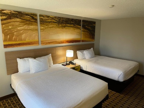 Days Inn by Wyndham Fayetteville-South/I-95 Exit 49 image 21