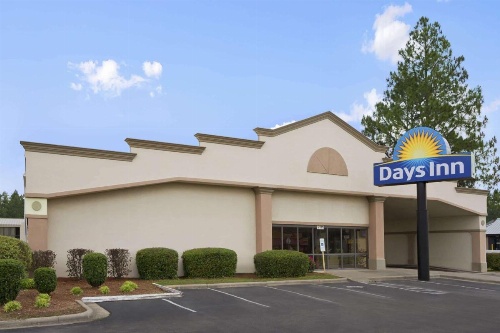 Days Inn by Wyndham Fayetteville-South/I-95 Exit 49 image 40